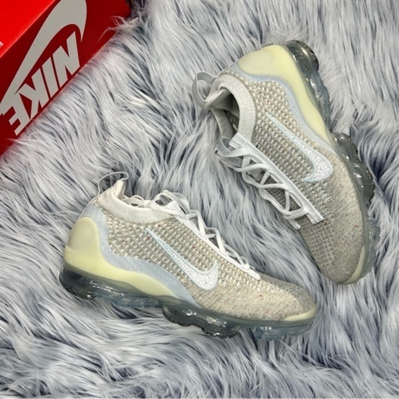 Nike Air Vapormax 2021 - Picture 3 of 5